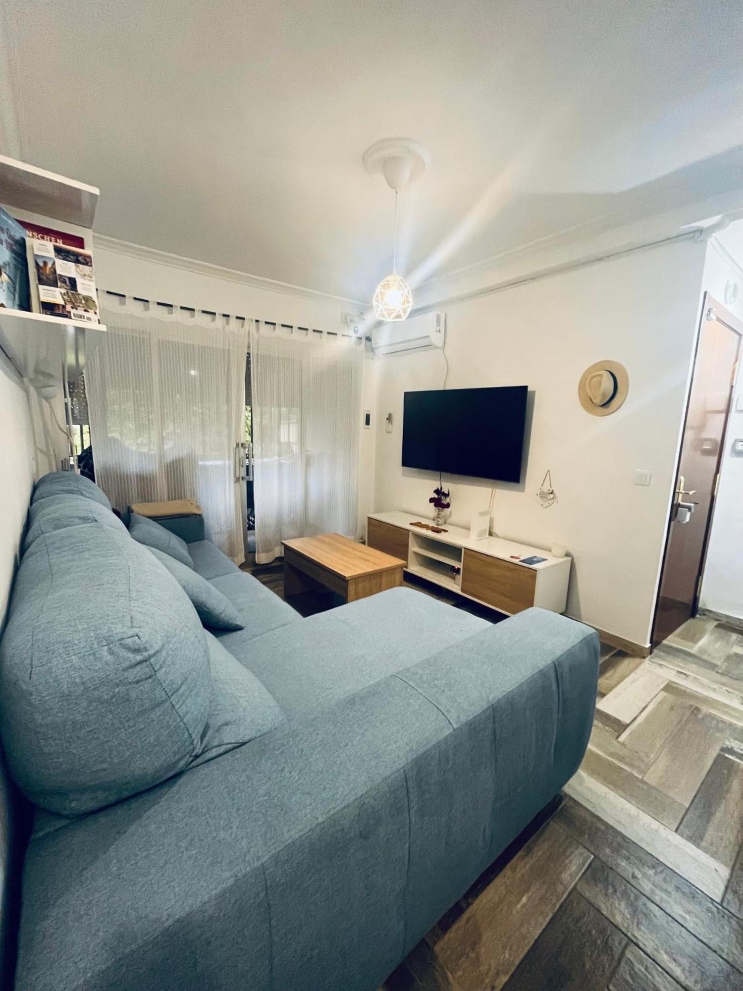 Lovely Rooms En Piso Compartido セビリア エクステリア 写真